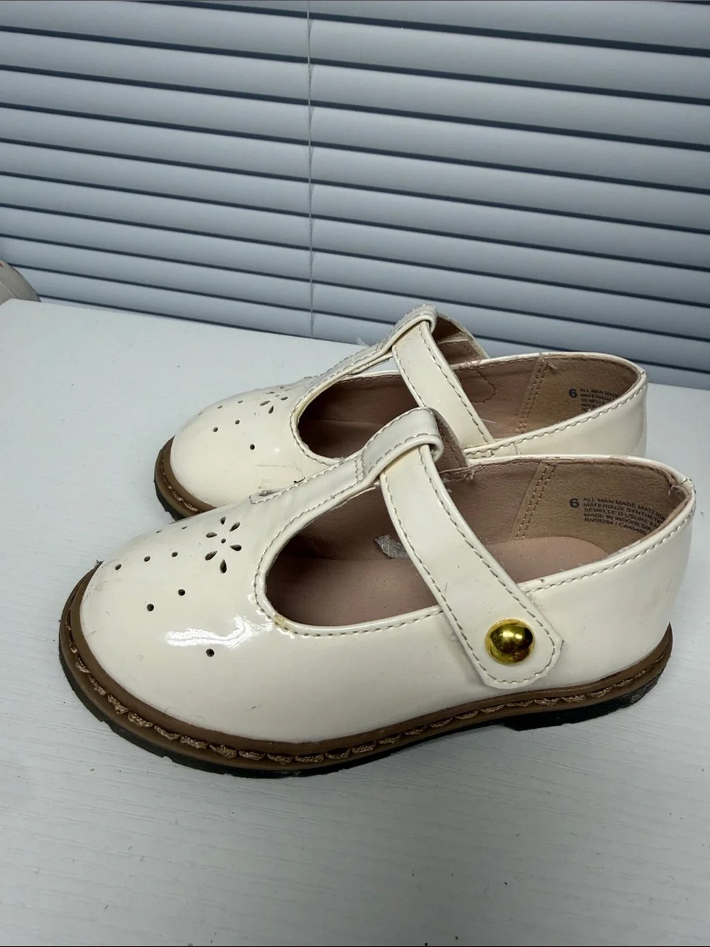 Gymboree Cream Patent T-Strap Mary Jane Shoes